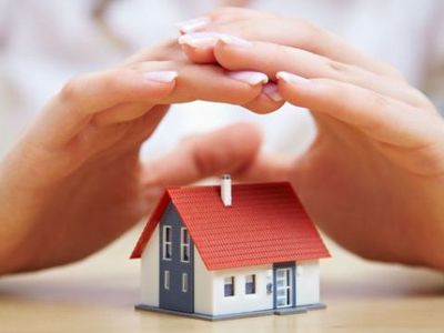 Только половина жителей Литвы самостоятельно купили жилье, откуда оно у второй половины?

 - Литва и страны Балтии