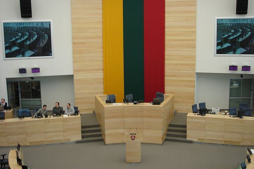 Сейм Литвы со скандалом принял резолюцию с осуждением ситуации в Белоруссии

