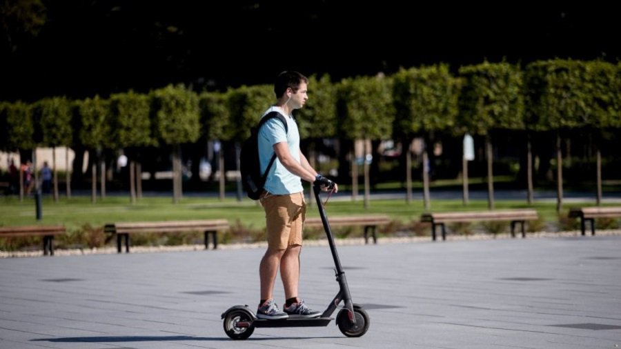 Парламент Литвы принял запреты, связанные с движением самокатов - Литва и страны Балтии