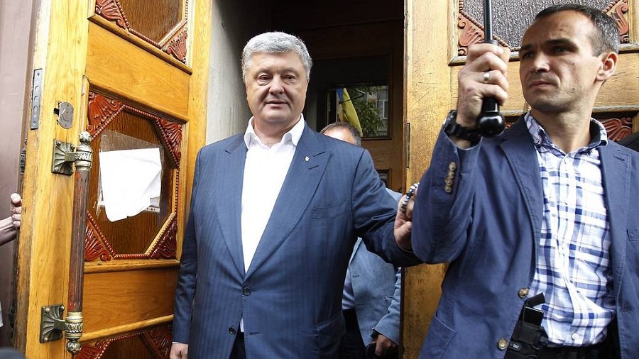 Суд в Киеве обязал СБУ возбудить уголовное дело о захвате власти Порошенко - В Мире