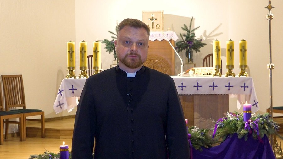 Kunigas Raimundas Jurolaitis: Tegul šios Kalėdos suteikia galimybę Jėzui Kristui vėl atgimti mūsų širdyse (video) - Sveikinimai
