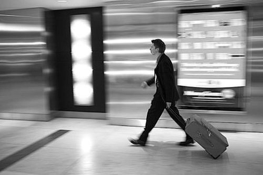 Эмиграция в апреле  выросла в 5 раз - Литва и страны Балтии