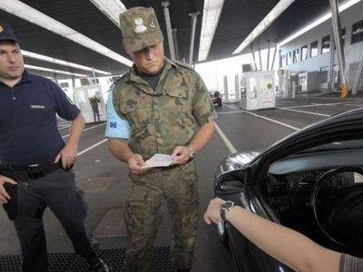 На польской границе задерживают калининградцев с фальшивыми автостраховками из Литвы - Хобби, отдых и развлечения