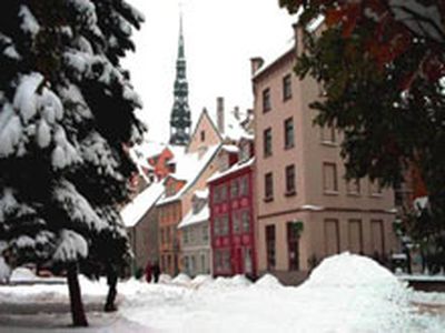 Жители Латвии просят Абрамовича купить их страну: покладистое население, много места для парковки яхты - Хобби, отдых и развлечения