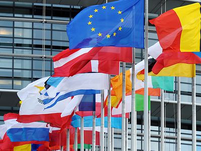 От любви до ненависти, или десять лет в ЕС - В Мире