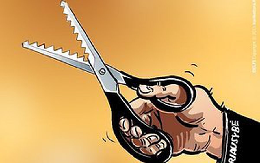 Правительство решило сэкономить 4%, решение должен одобрить Сейм
                                                                                     - Литва и страны Балтии