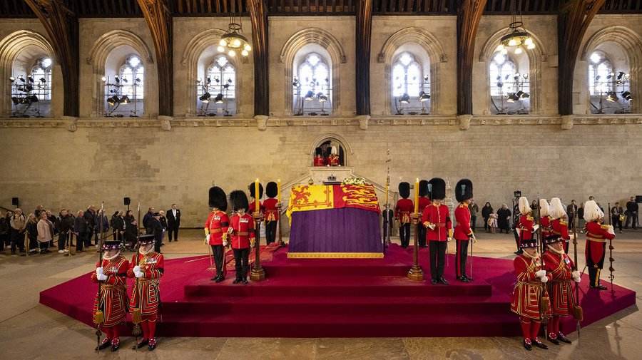 Г. Науседа примет участие в похоронах королевы Елизаветы II - В Мире