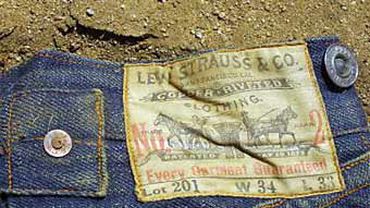 На eBay выставлены 100-летние джинсы Levi\'s