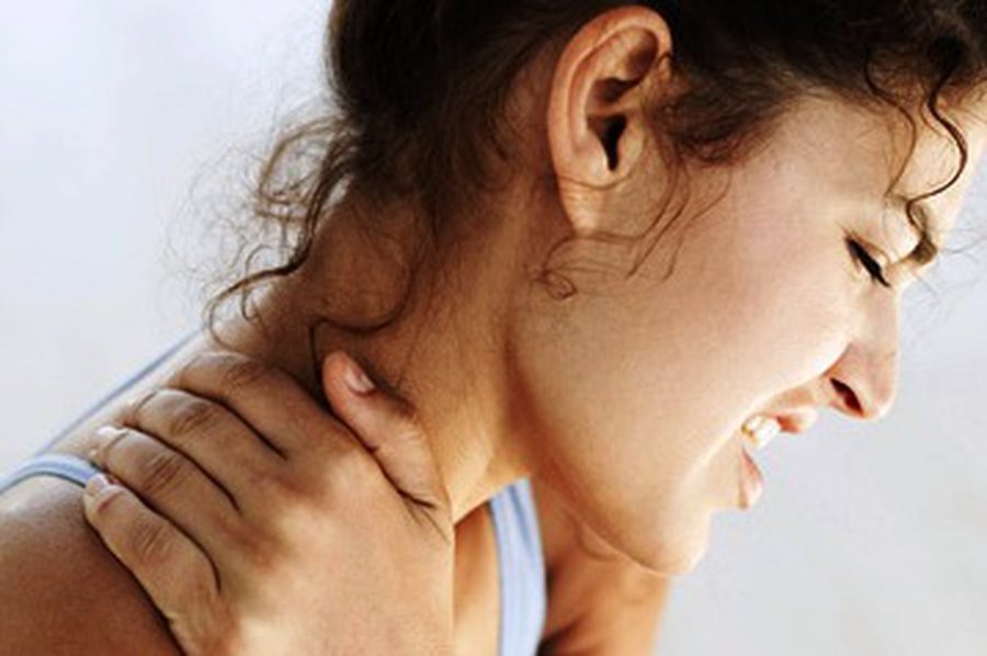 Люди реагируют на чужую боль физически - Наука и здоровье