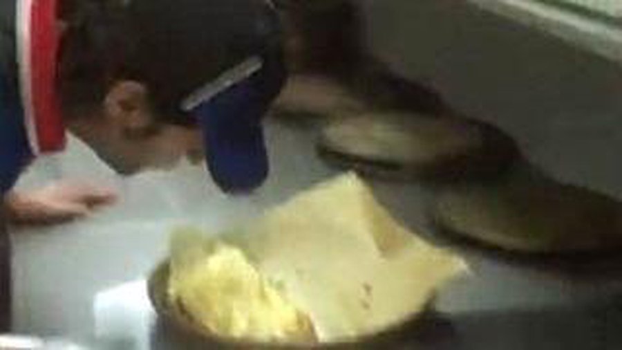 Сотрудница пиццерии, отснявшая на видео ужасы фастфуда, не может найти новую работу - Хобби, отдых и развлечения