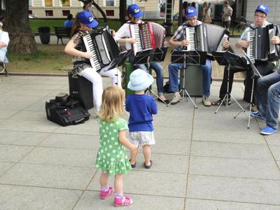 Сейм Литвы осудил резолюцию Европарламента о половом просвещении детей - Литва и страны Балтии