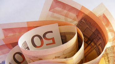 За год число поддельных евро уменьшилось на десятую часть - Банк Литвы