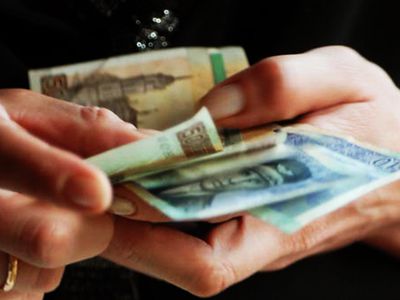 Литовским работникам культуры повысят зарплату - Литва и страны Балтии