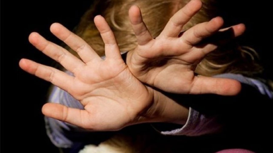 Молодой человек пытался изнасиловать девушку прямо на улице - Происшествия и криминал