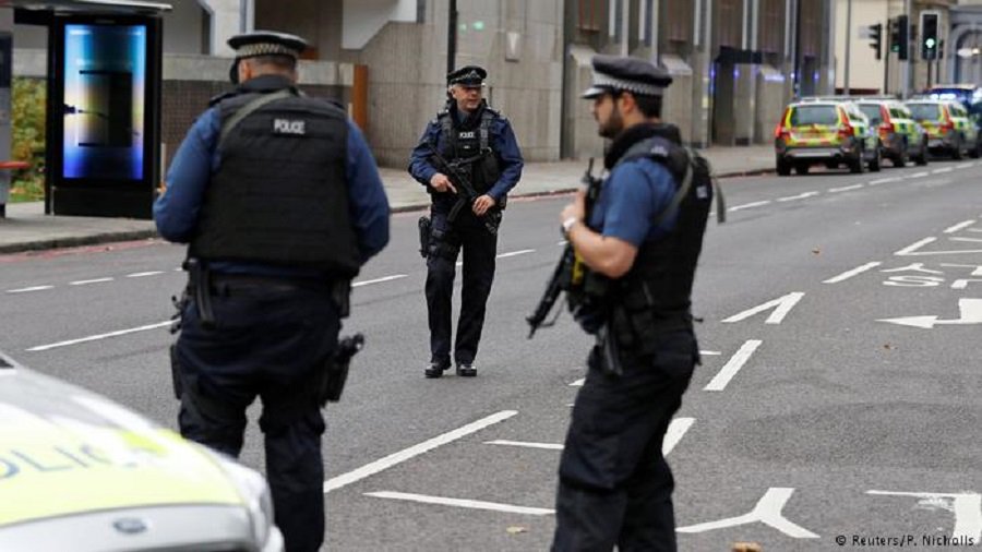 В Лондоне автомобиль врезался в толпу - В Мире