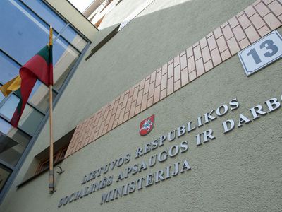 Работающие в Литве украинцы и белорусы заплатили в июле нашей стране 10 млн. евро налогов - Литва и страны Балтии