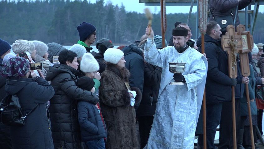 Как в Висагинасе прошло Крещение – один из самых любимых праздников православных  (видео)
