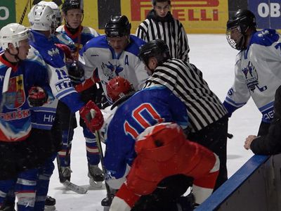 В матче между хоккеистами  Висагинаса и Рокишкис не обошлось без потасовки (видео) - Культурные и спортивные мероприятия