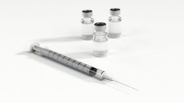 В Литву поступило 141 тысяч доз вакцины Pfizer, адаптированной к омикрону