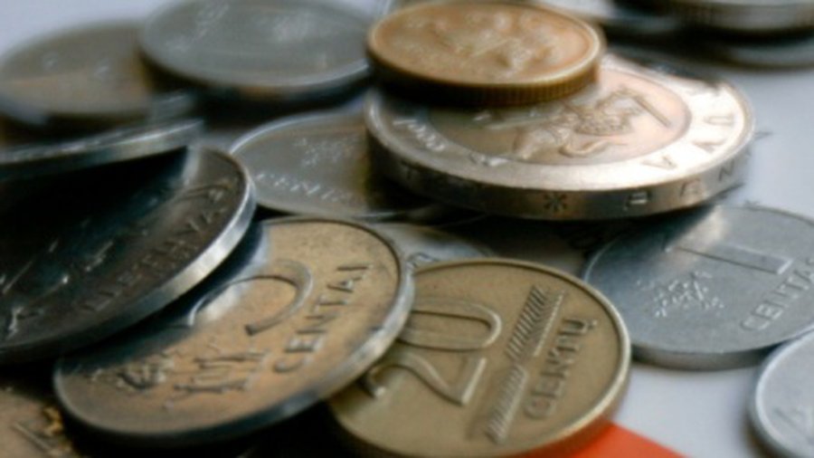 Планируется снижать налоги зарабатывающим менее 3100 литов - Литва и страны Балтии