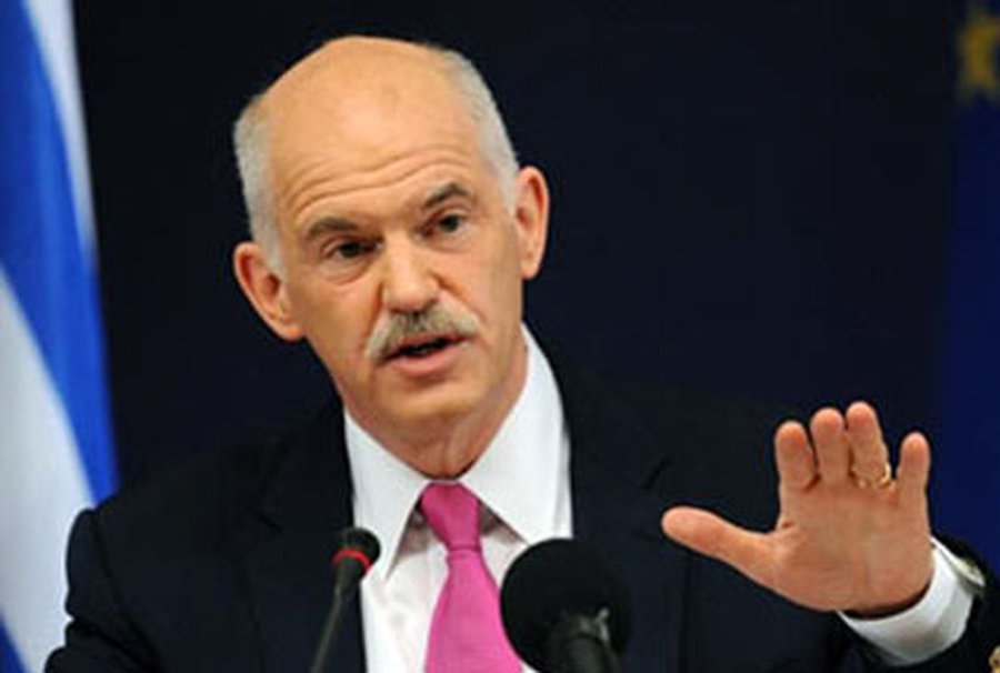 Власти Греции решили не проводить референдум по евро - В Мире