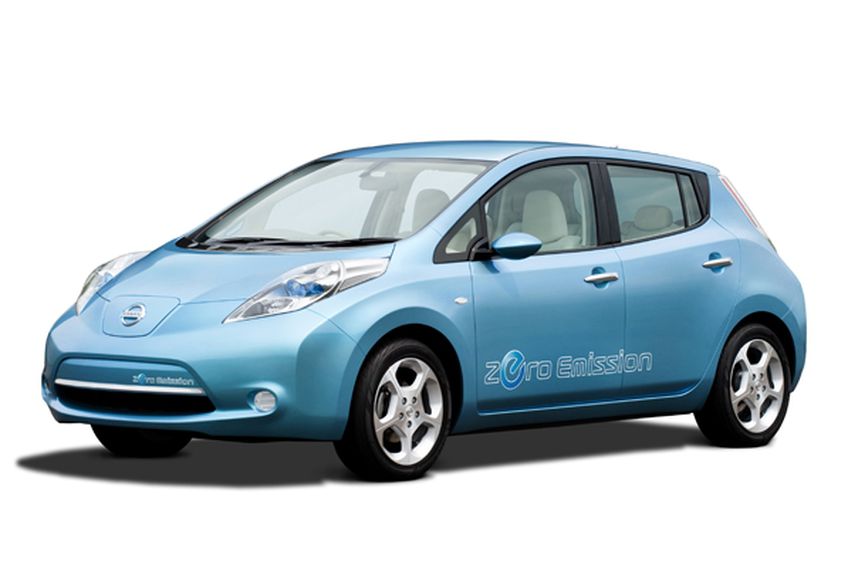 Электрокар Nissan Leaf едет в Европу: продажи стартуют в следующем году