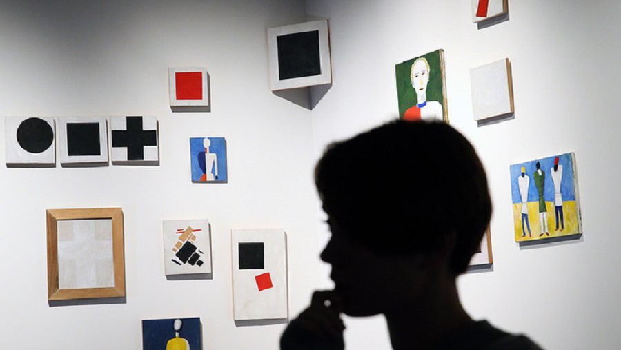 Картина "Черный прямоугольник, красный квадрат" оказалась подделкой - Кино и искусство