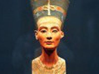 Швейцарский ученый объявил бюст Нефертити подделкой - Культурные и спортивные мероприятия