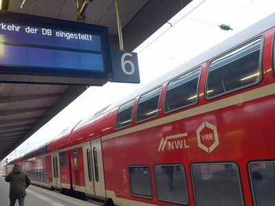 Ураган "Эберхард" парализовал железнодорожное движение на западе ФРГ - В Мире