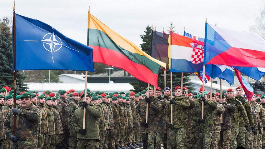 В Вильнюсе, на Лукишкской площади, отметят 18-летие вступление Литвы в НАТО