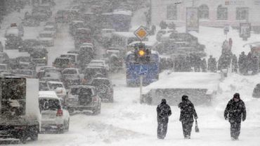 Сильный снегопад спровоцировал транспортный коллапс в пяти областях Украины