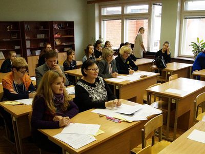 Знатоки музыки «померялись силами» в городском туре олимпиады по музыке - В Висагинасе