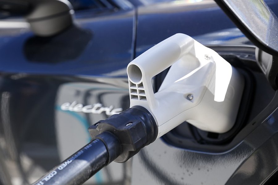 „Swedbank“: Lietuvoje įmonių susidomėjimas elektromobiliais per metus padidėjo du kartus - Lietuva ir Baltijos šalys