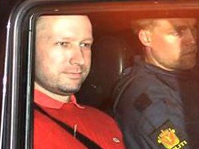 Брейвику разрешили давать интервью, сам он хочет поговорить с журналистами из Англии и блогерами                                                       - В Мире