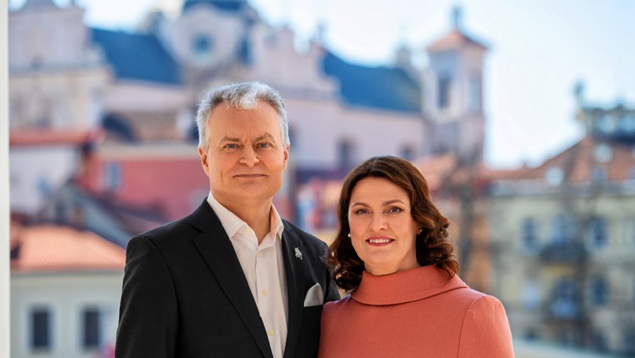 Поздравление Президента Литовской Республики Гитанаса Науседы и госпожи Дианы Науседене с праздником Святой Пасхи - Литва и страны Балтии