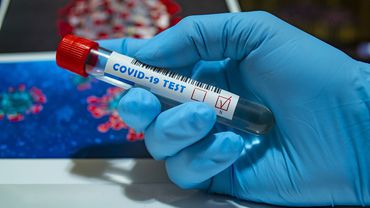 Правительство отказалось от требования иметь при прибытии в Литву тест на коронавирус