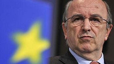 Еврокомиссар предупреждает о возможности второй волны кризиса