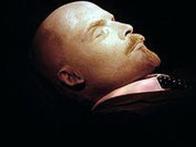 Министерство культуры не признало тело Ленина своим - Культурные и спортивные мероприятия