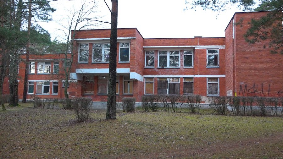 Висагинская власть поставила точку в вопросе сохранения наследия литовских архитекторов, решив снести здание первого детсада (видео) - В Висагинасе