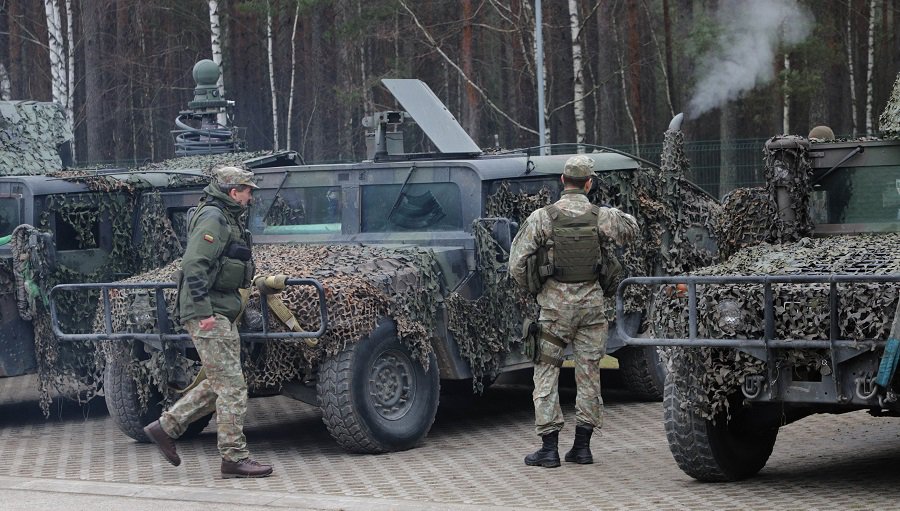 Сейм после рассмотрения одобрил продление полномочий военнослужащих на границе еще на три месяца - Литва и страны Балтии