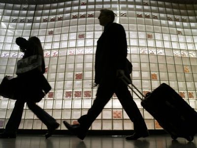 Латвия получила 7% бюджета от трудовых эмигрантов - Литва и страны Балтии