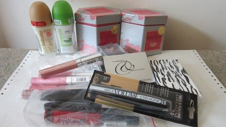 Suklastotos kosmetikos prekeivė susirado prekyvietę - policijos komisariatą
 - Įvykiai ir kriminalas