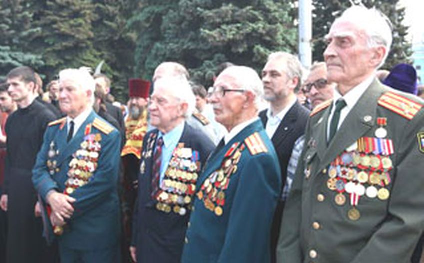 Ветераны в Литве могут легально надеть ордена 

