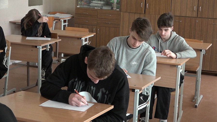 В этом учебном году олимпиада по русскому языку для школьников больше проводиться не будет - Литва и страны Балтии