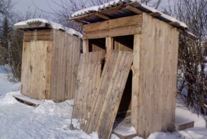 У многих жителей Эстонии, Латвии, Литвы, Венгрии и Румынии нет нормального туалета и ванной

