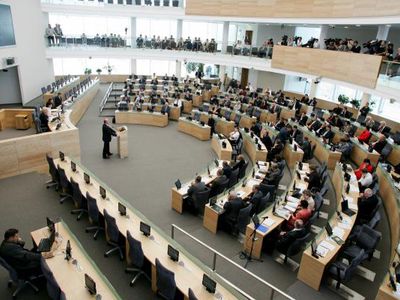 Лидер парламентской оппозиции: Литва теряет помощь ЕС из–за сонных министерств - Литва и страны Балтии