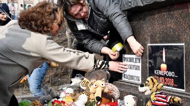 В регионах России прошли акции памяти по погибшим в Кемерове