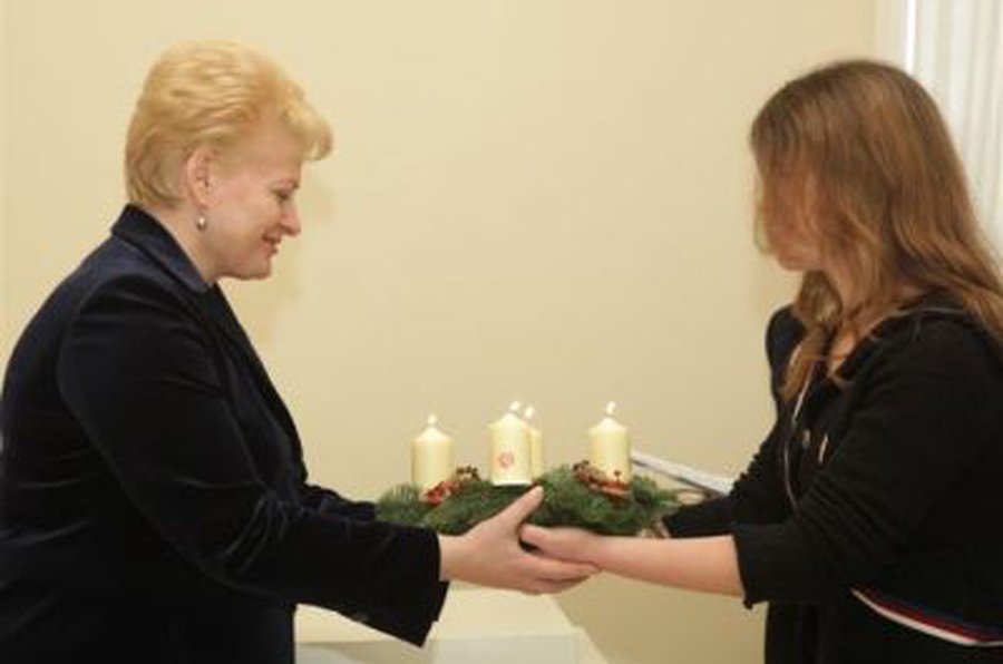Prezidentūroje įžiebta Betliejaus taikos ugnis                 - Lietuva ir Baltijos šalys