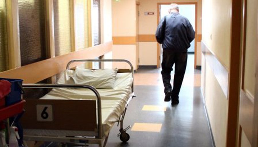 Куда исчезают деньги, выделяемые государством на уход за больными?
 

 - Наука и здоровье