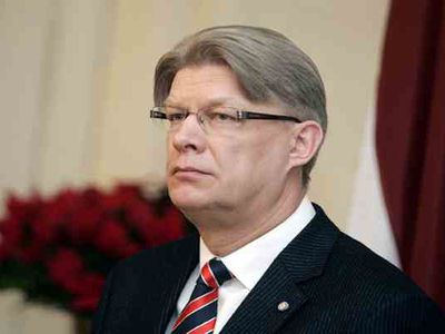 Президент Латвии едет в Москву поговорить об истории - Литва и страны Балтии